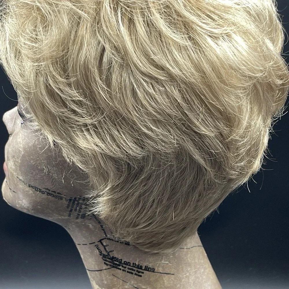 Gabor Kanekalon Aftelle‎ Short Layered Blonde Wig Synthetic Hair